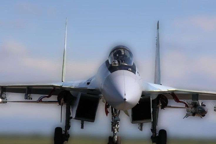 Экипаж Су-35с выполнил боевое дежурство в интересах группировки «Восток»