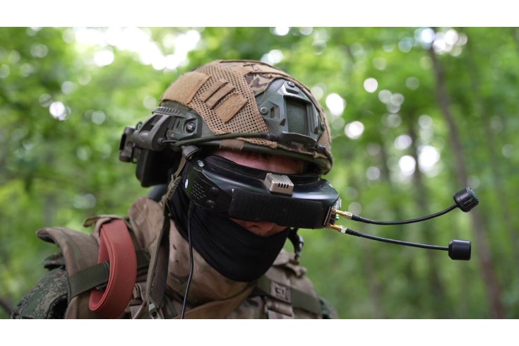 Операторы FPV-дронов уничтожили группу противника в Харьковской области